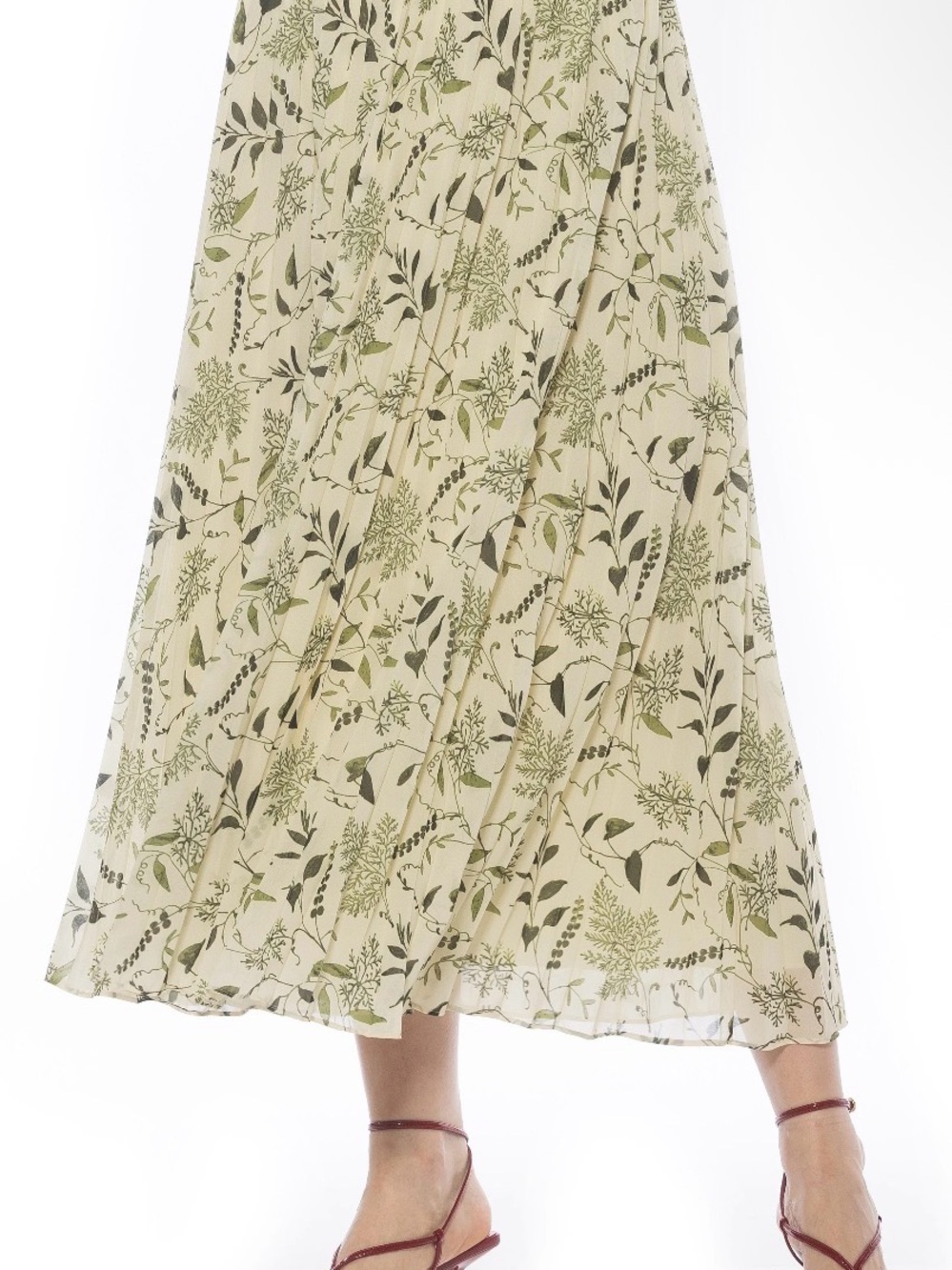 Alexia Admor Cream Maxi Skirt with Olive Botanical Print